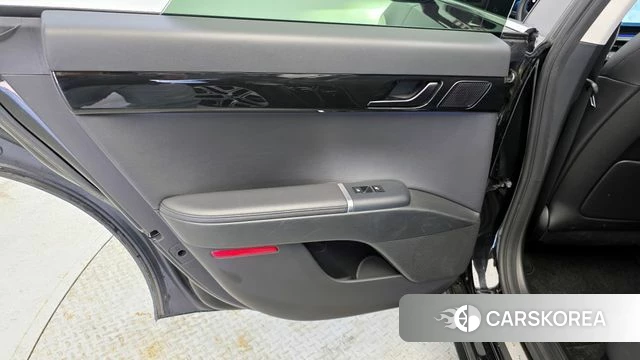 Hyundai Grandeur (GN7) id 4281037 из Кореи 17