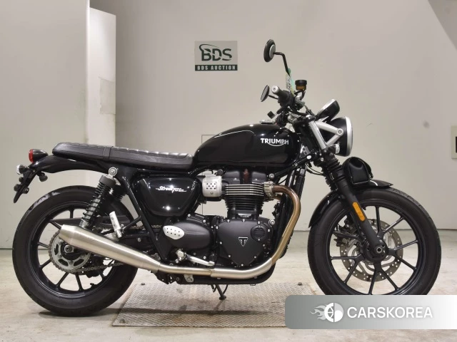 Проданный Triumph STREET TWIN 2019 из Японии
