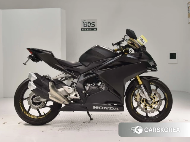 Проданный Honda CBR250RR 2017 из Японии