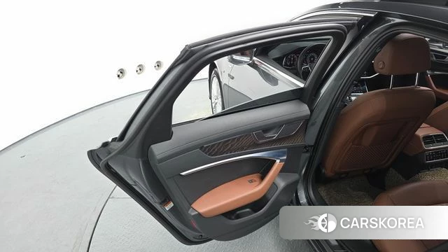 Audi A6 (C8) id 4196206 из Кореи 17