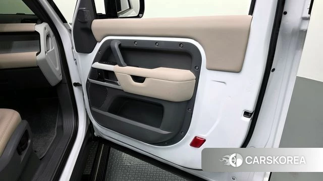 Land Rover Defender (L663) id 4283172 из Кореи 17