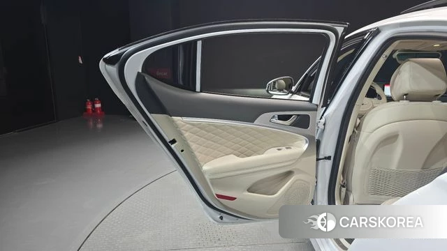 Genesis The New G70 id 4534999 из Кореи 17
