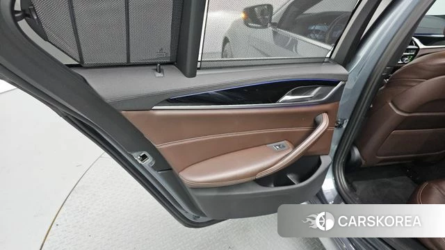 BMW 5 Series (G30) id 4508605 из Кореи 17
