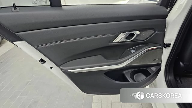 BMW 3 Series (G20) id 4458225 из Кореи 17