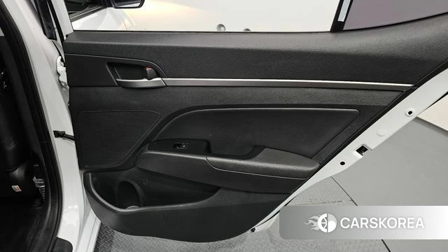 Hyundai Avante AD id 4672686 из Кореи 17