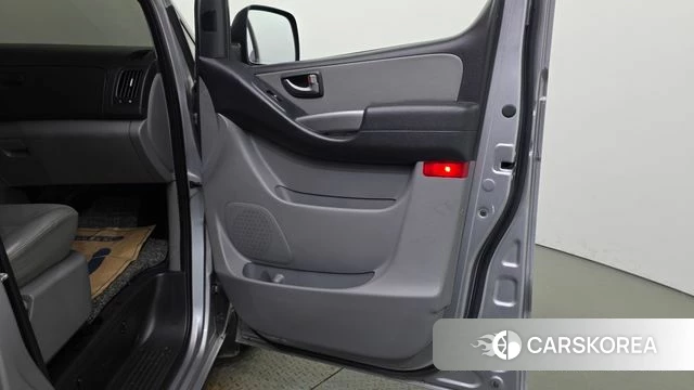 Hyundai The New Grand Starex id 4672795 из Кореи 17