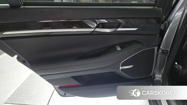 Genesis G90 id 4543215 из Кореи 16