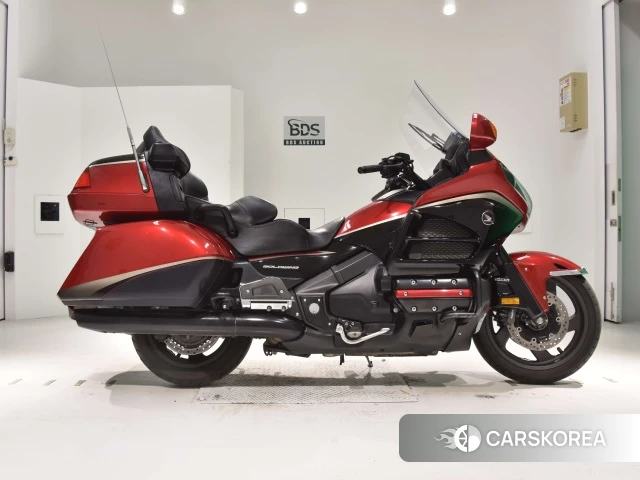 Проданный Honda GL1800 SE 2015 из Японии