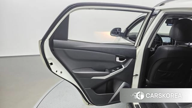 Ssangyong New Style Korando C id 4708827 из Кореи 17