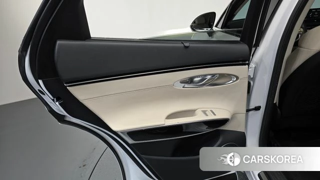 Genesis GV70 id 4769315 из Кореи 17