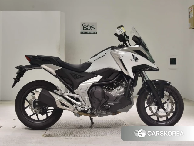 Проданный Honda NC750X DCT 2021 из Японии