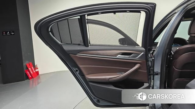 BMW 5 Series (G30) id 4684573 из Кореи 17
