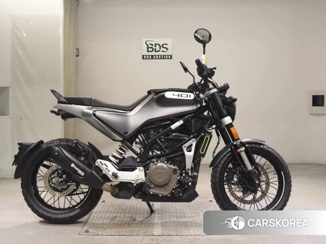 Проданный Husqvarna SVARTPILEN 401 2021 из Японии
