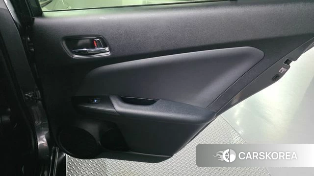 Toyota Prius 4th Generation id 4662887 из Кореи 17