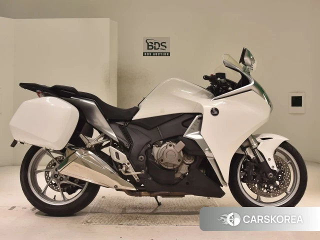 Проданный Honda VFR1200F DCT 2010 из Японии