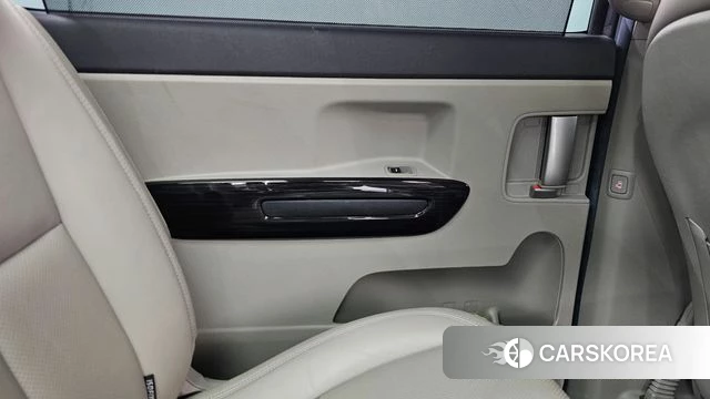 Kia The New Carnival id 4331511 из Кореи 17