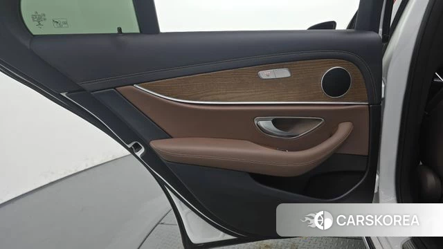 Mercedes-Benz E-Class W213 id 4910946 из Кореи 17