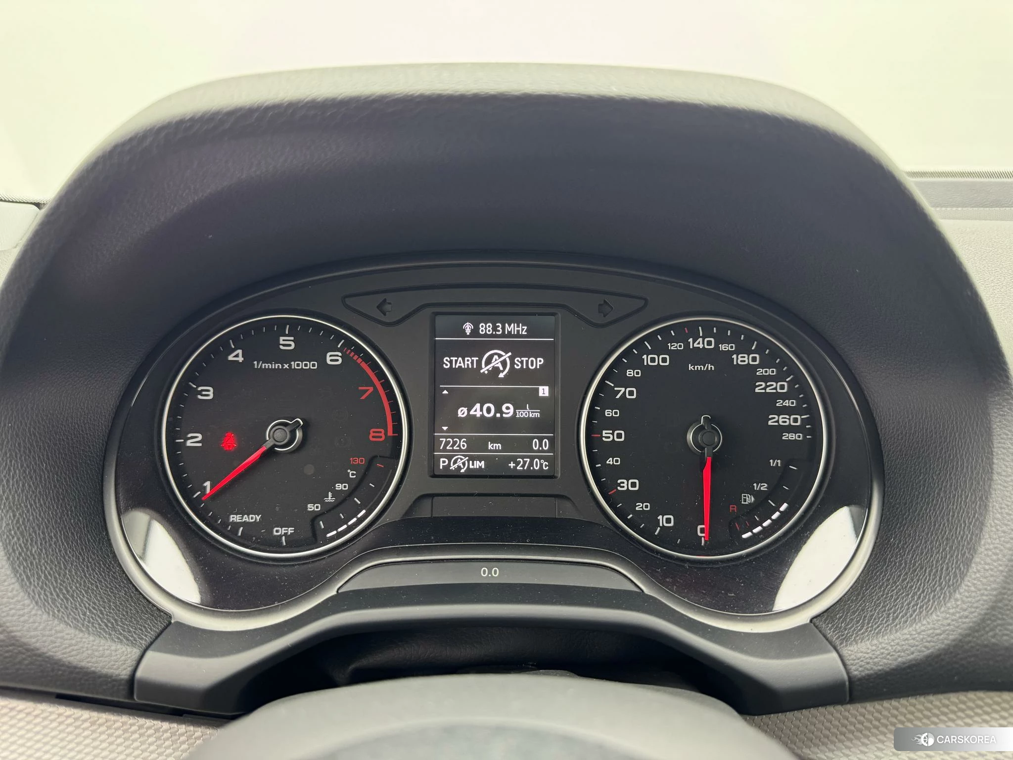 Audi Q2L id 4467901 из Китая 17