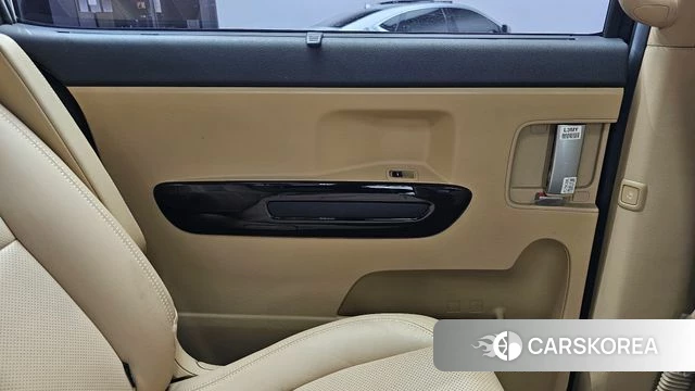 Kia All New Carnival id 4638345 из Кореи 17