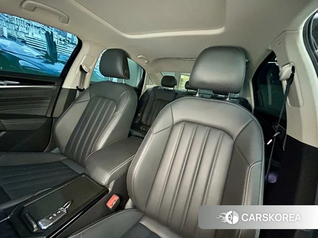 Volkswagen Passat id 4258664 из Китая 17