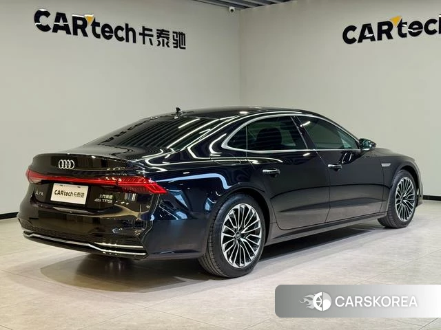 Audi A7L id 3849801 из Китая 17