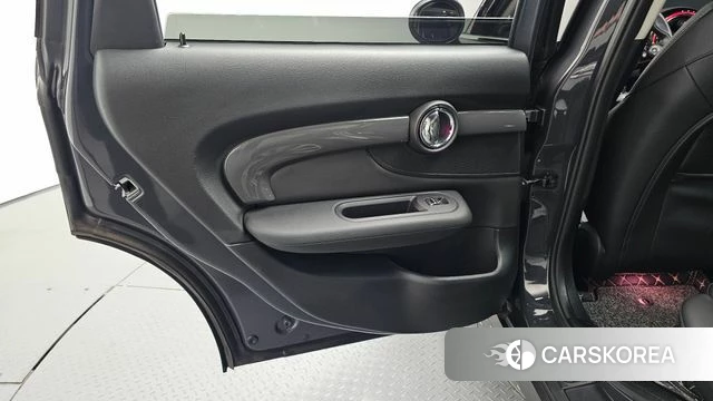 Mini Cooper SD Clubman id 4573760 из Кореи 17