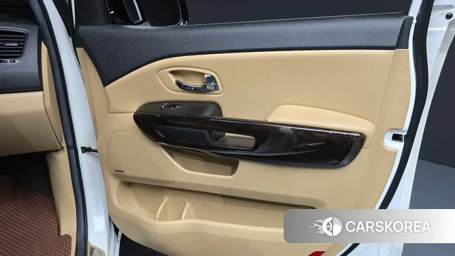 Kia The New Carnival id 4785636 из Кореи 17