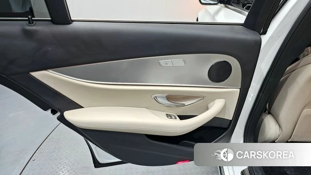 Mercedes-Benz E-Class W213 id 4188698 из Кореи 17