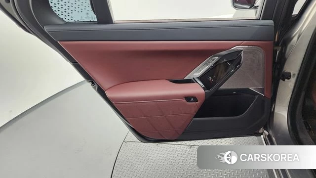 BMW 7 Series (G70) id 4548565 из Кореи 17