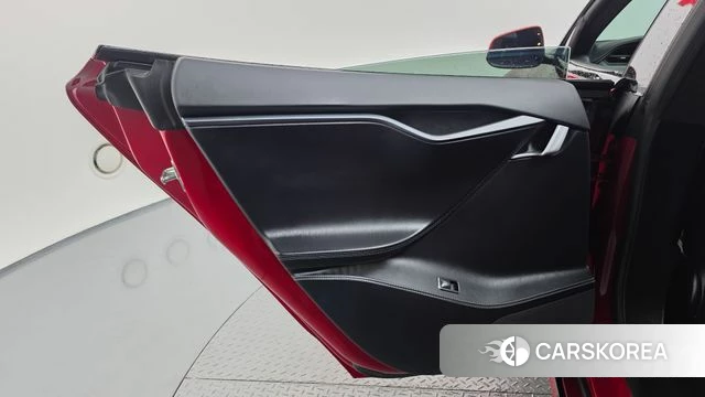 Tesla Model S id 4751064 из Кореи 17