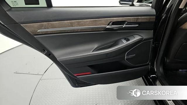 Genesis G90 id 4245850 из Кореи 17