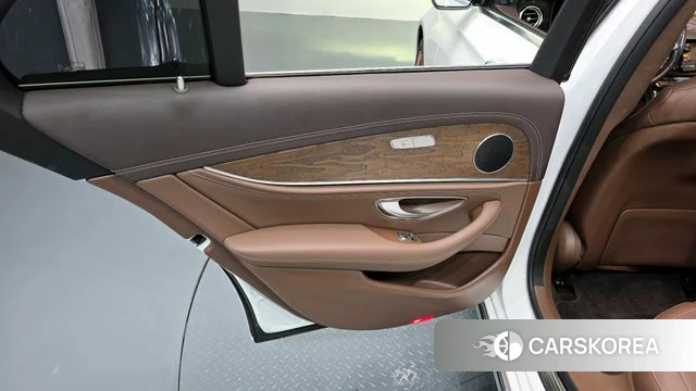 Mercedes-Benz E-Class W213 id 4377655 из Кореи 17