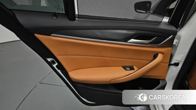 BMW 5 Series (G30) id 4848345 из Кореи 17