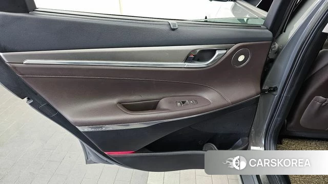 Hyundai The New Grandeur IG Hybrid id 4317703 из Кореи 17