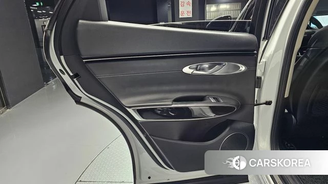 Genesis GV70 id 4187099 из Кореи 17