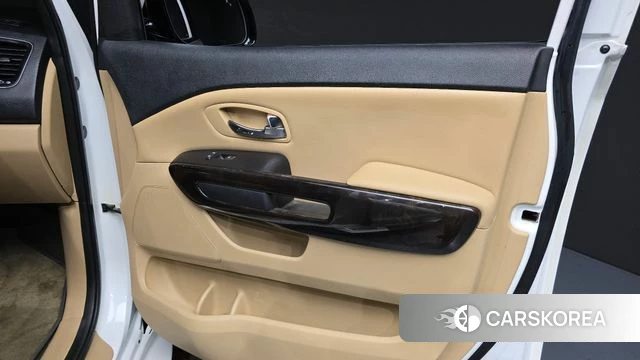 Kia The New Carnival id 4732891 из Кореи 17