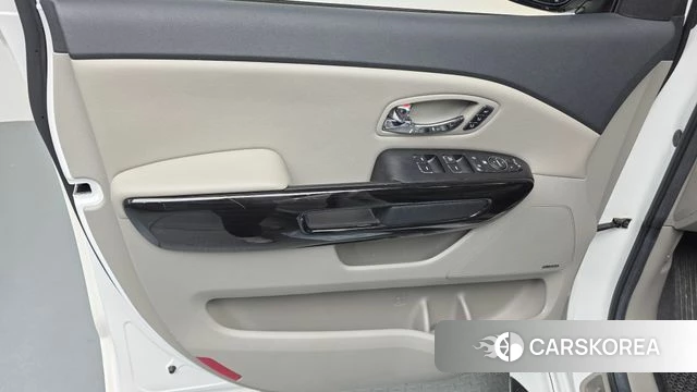 Kia The New Carnival id 4658390 из Кореи 17