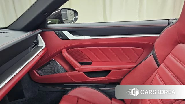Porsche 911(992) id 4527616 из Кореи 17