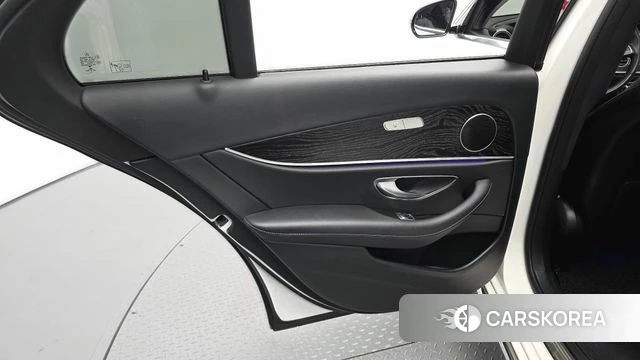 Mercedes-Benz E-Class W213 id 4536858 из Кореи 17