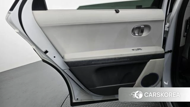 Hyundai Ionic 5 id 4692843 из Кореи 17