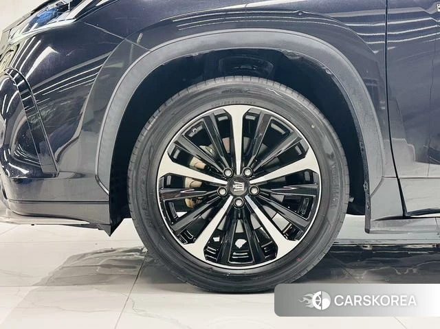 Toyota Crown Lufang id 4221069 из Китая 17