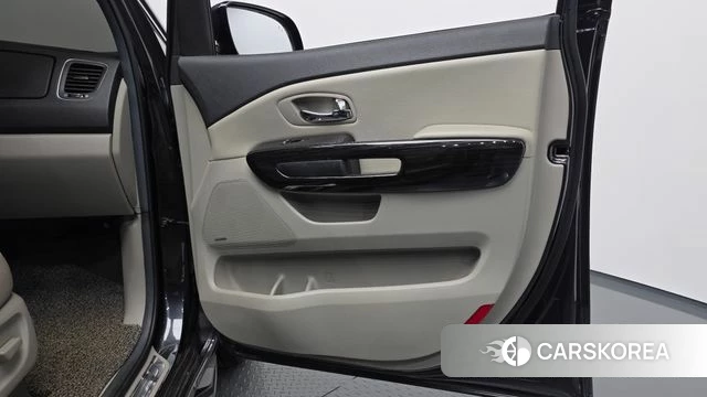 Kia The New Carnival id 4907473 из Кореи 17