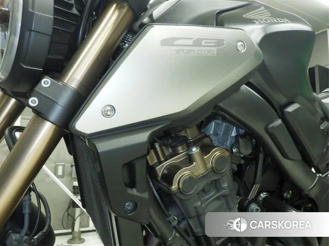 Honda CB650R id 4193909 из Японии 17