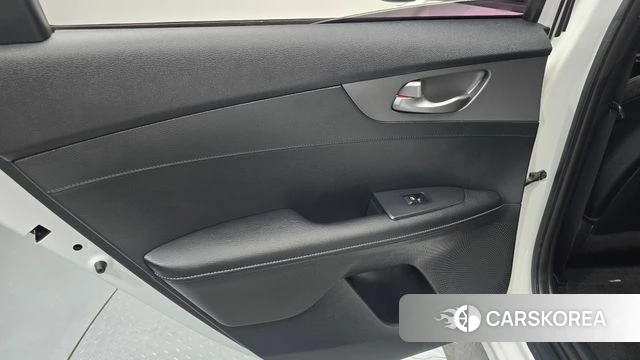 Kia Come New K3 id 4652010 из Кореи 17