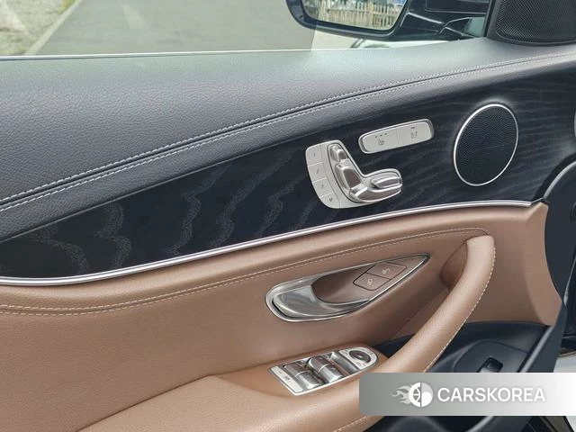 Mercedes-Benz E-class id 4235033 из Китая 17