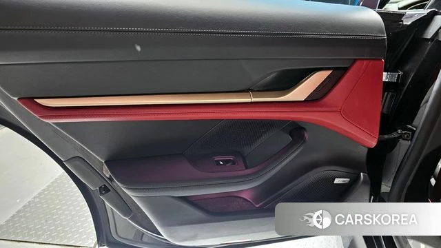 Porsche Taycan id 4308180 из Кореи 17