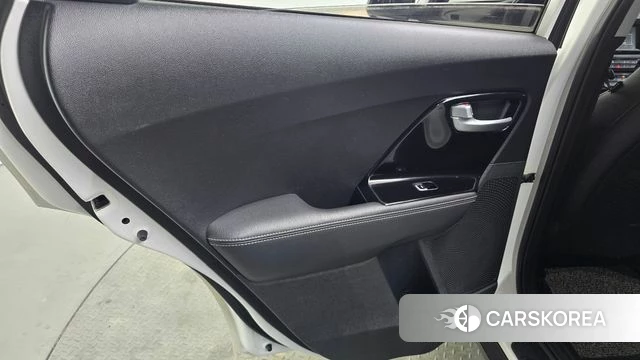 Kia Niro id 4325795 из Кореи 17