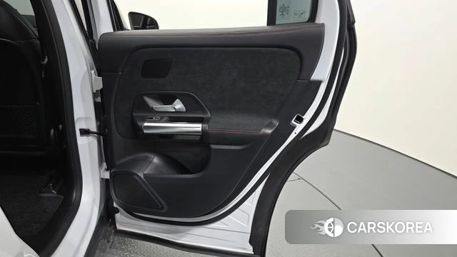 Mercedes-Benz EQA H243 id 4774558 из Кореи 17