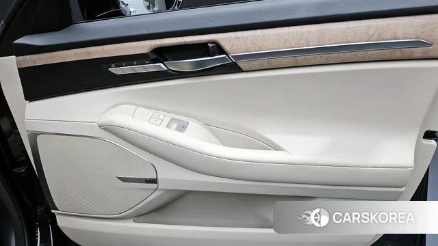 Genesis G90 id 4250437 из Кореи 17