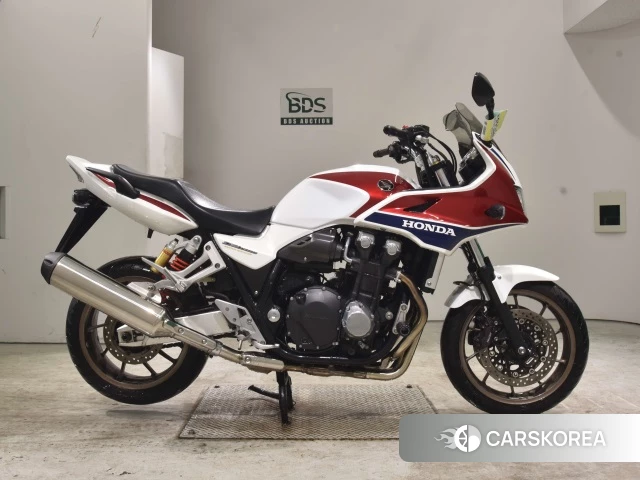 Проданный Honda CB1300SF BOLDOR 2015 из Японии, фото 2